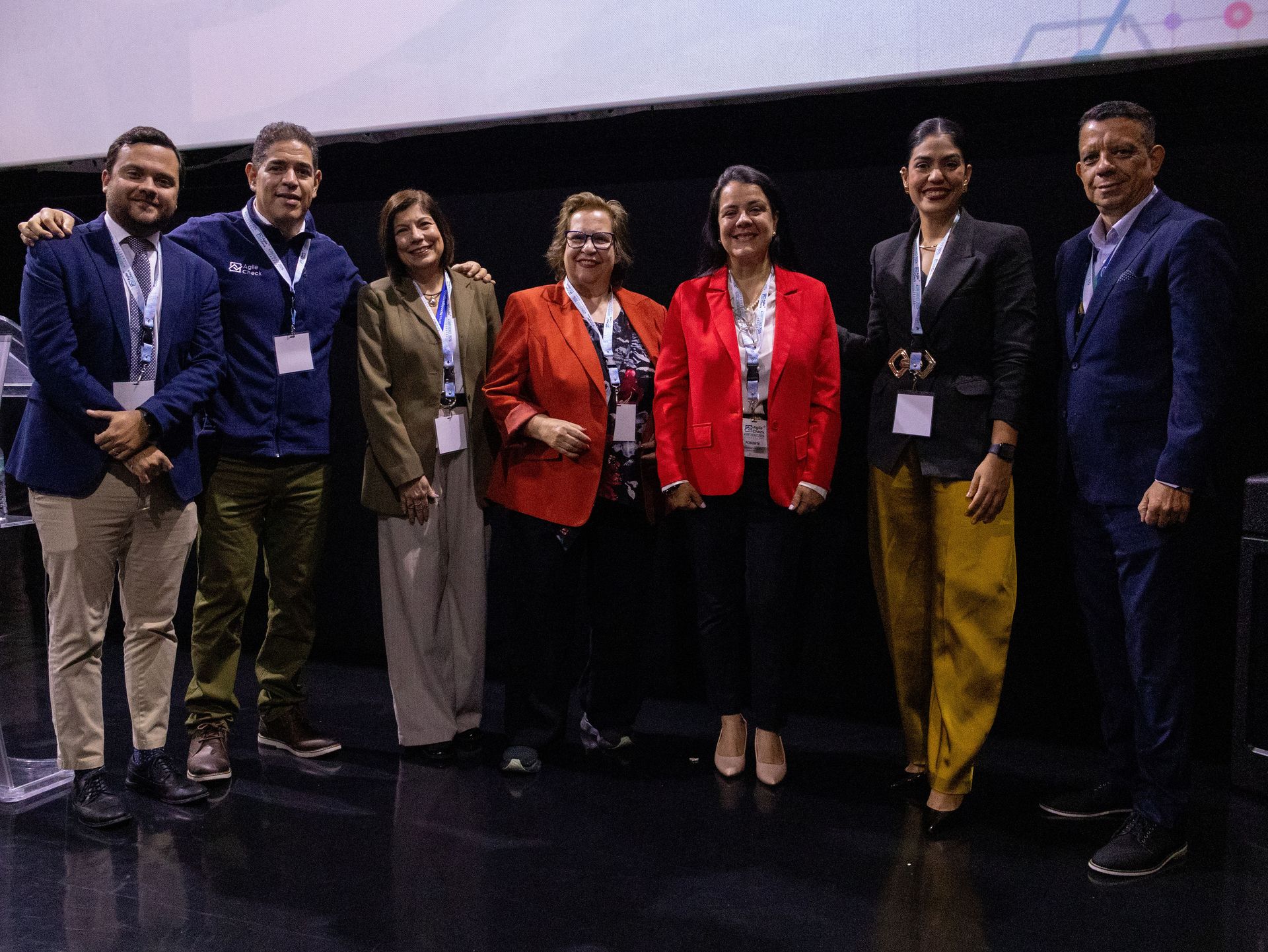 Respaldo de +400 clientes y miembros orgullosos de LATCA.